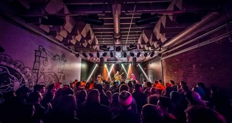 El club detroit - El Club is a renovated former club in Mexicantown that hosts diverse and interesting artists, from Chelsea Wolfe to Trip Metal Fest. Owner Graeme Flegenheimer, …